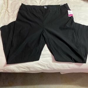 NWT Kim Roger’s dress pants. Size 22
